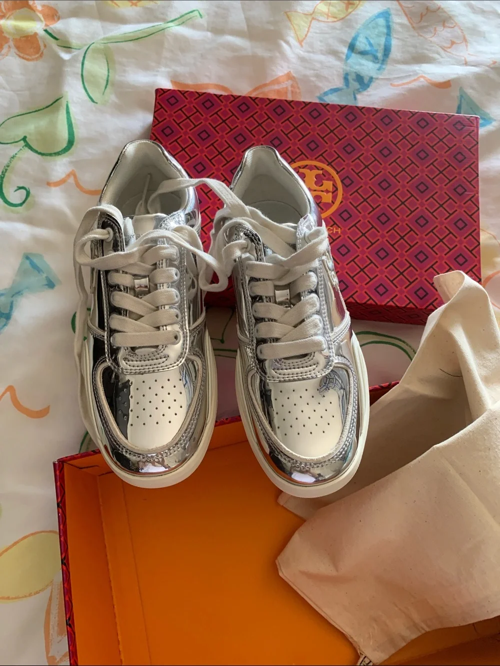 TORY BURCH Women's Clover Court Lace Up Low Top Sneakers  Color: Argento SIZE: 5